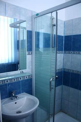 Хостелы Hostel Formenerg Бухарест Двухместный номер с 2 отдельными кроватями-3