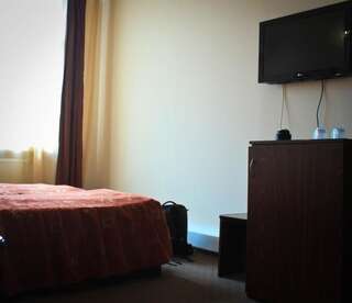 Хостелы Hostel Formenerg Бухарест Двухместный номер с 2 отдельными кроватями-10